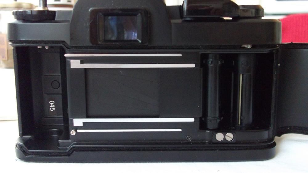 Фотоапарат произведен в Япония плюс светкавица