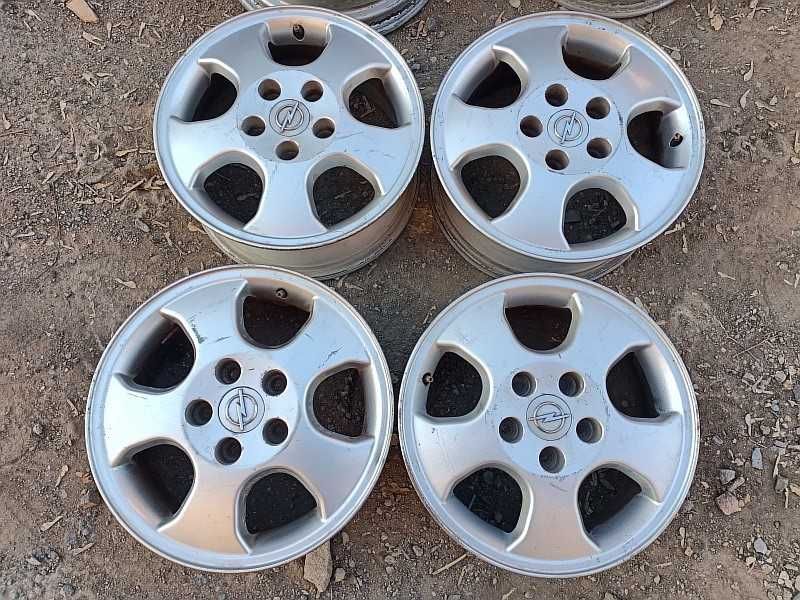 Продам оригинальные легкосплавные диски на автомашину Opel