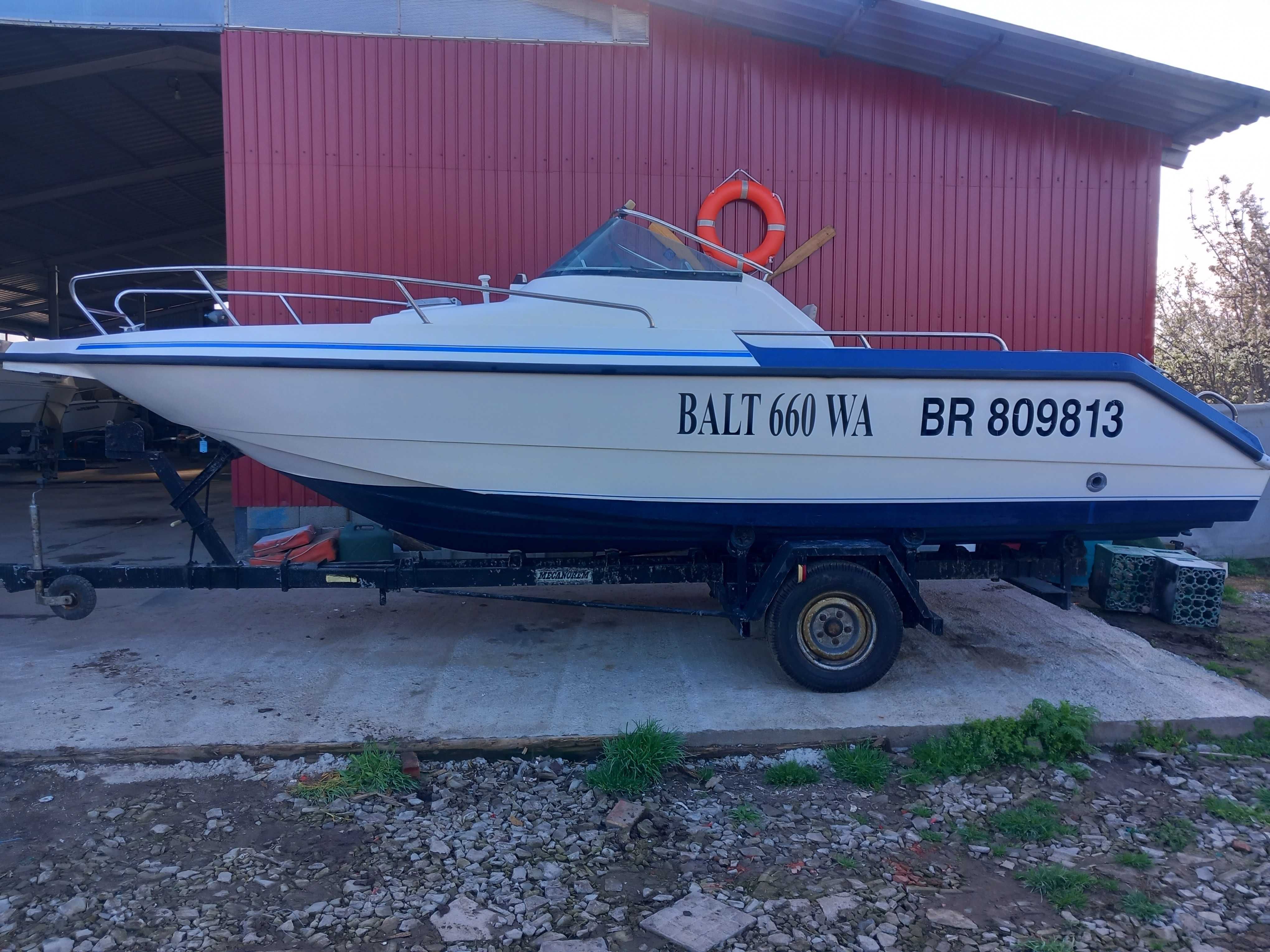 лодка Balt 660 Walkaround