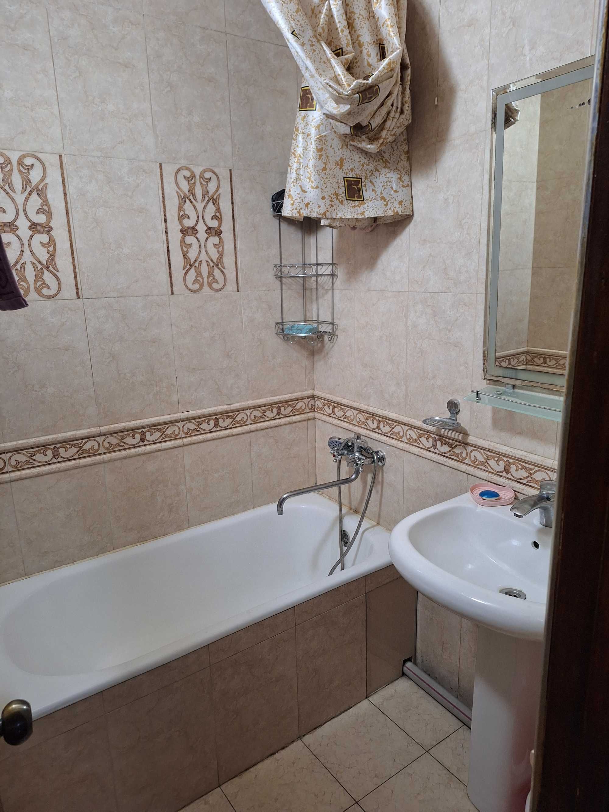 Продаём свою 3-комнатную квартиру в королевском этаже. Можно в ипотеку
