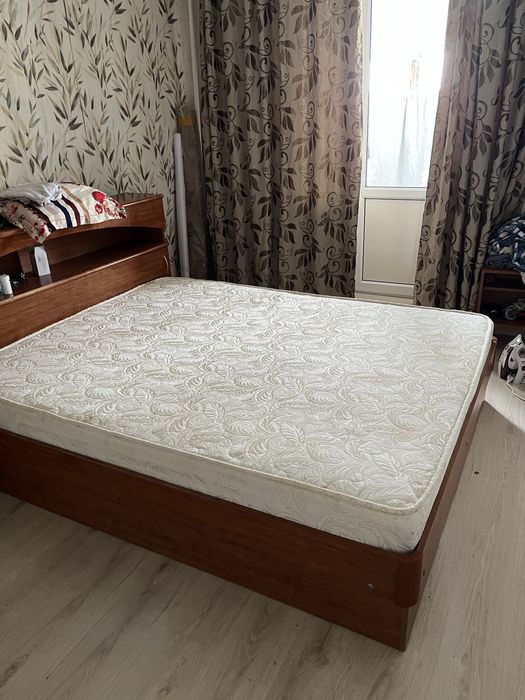 Продам шкаф для спальной комнаты.