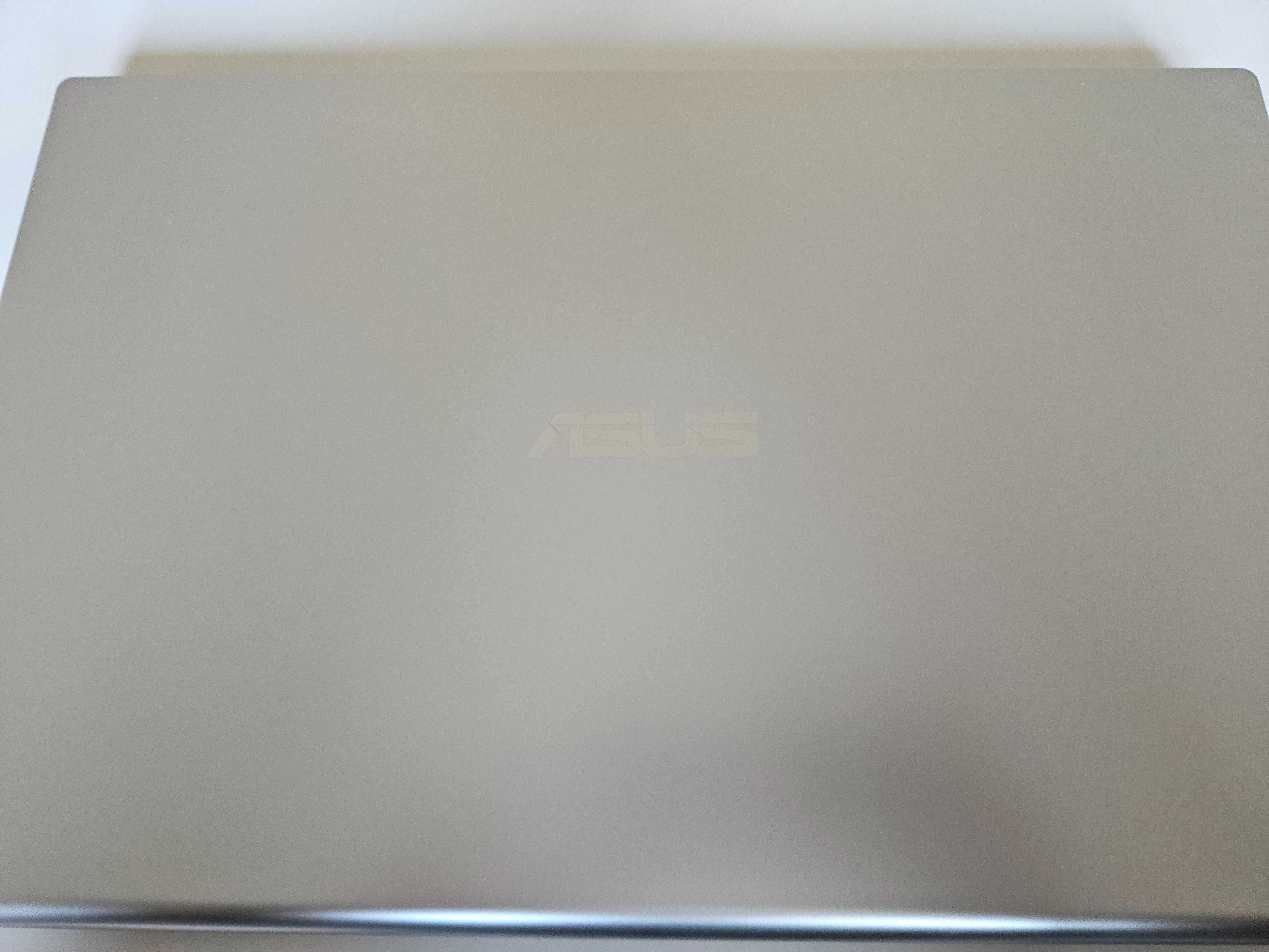 Лаптоп Asus Notebook