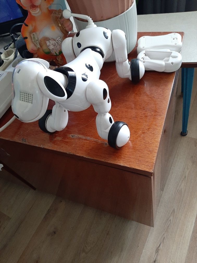 Продаём собаку робот с пультом управления