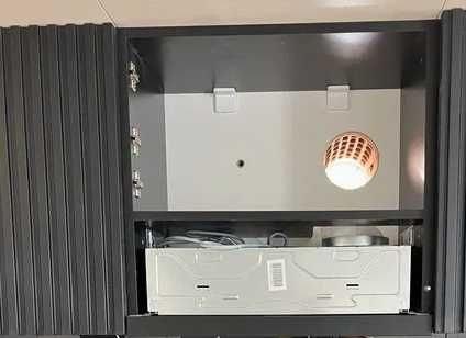 Gaură pentru hota/Ac/Centrală,disponibilitate și în weekend!