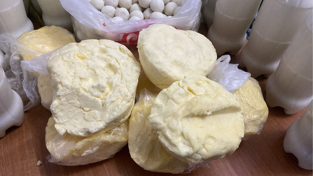 Құрт Курт Сары май молоко айран