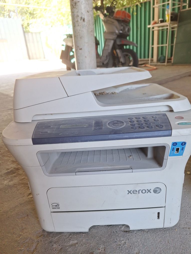 Принтер Xerox — б/у