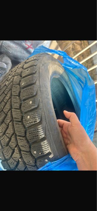 Продам комплект шин Toyota Corolla R16