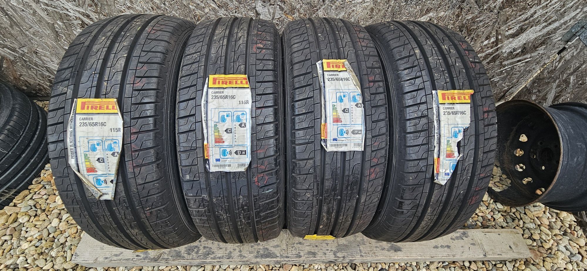 Anvelope Pirelli Carrier 235/65 R16C 115/113R