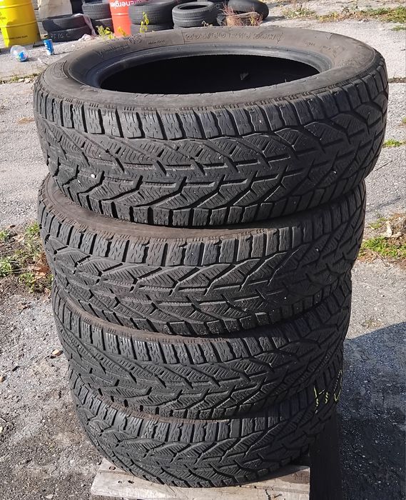 Гуми 205 60 16 Taurus 4 броя. Нов внос.