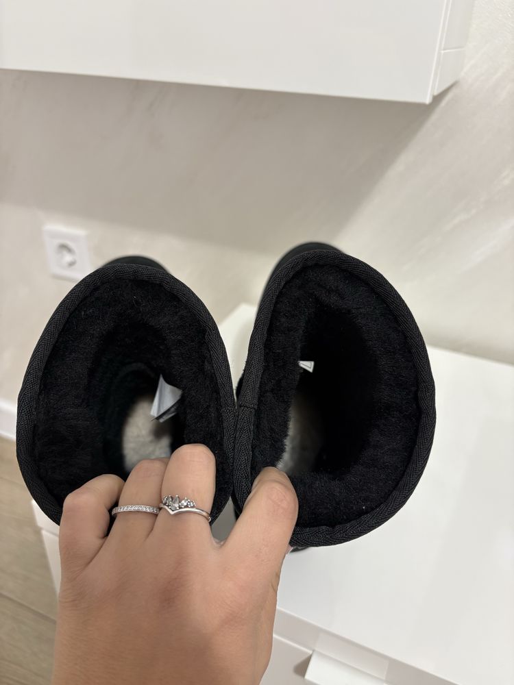 Ботуши UGG