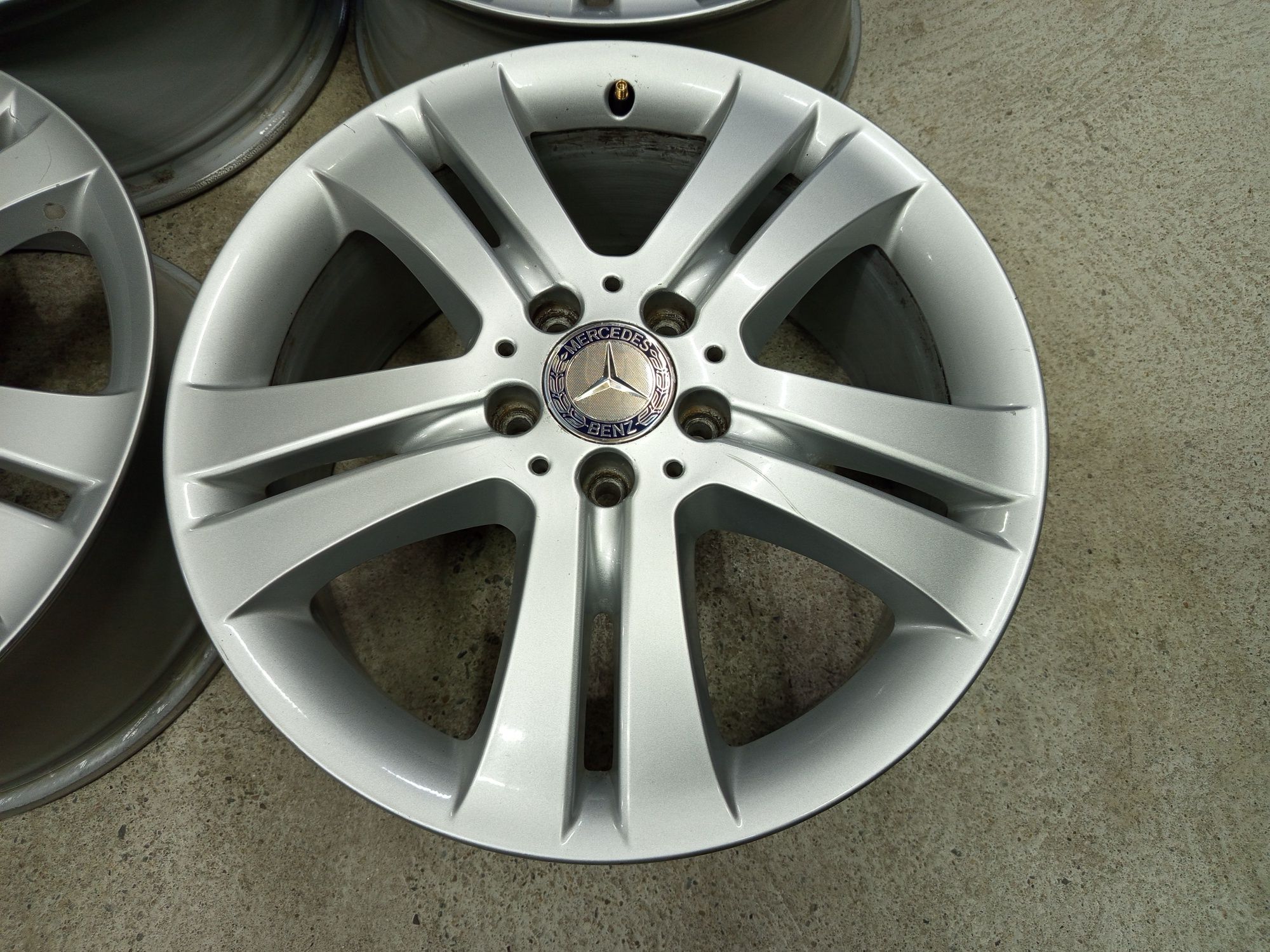 Оригинални джанти Mercedes R18