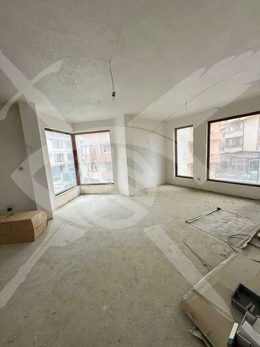 Продава се Двустаен апартамент в Несебър - 69 кв.м за 725 €/кв.м - Снимка #3