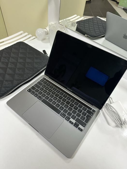 Macbook Pro 13 inch M1 2020