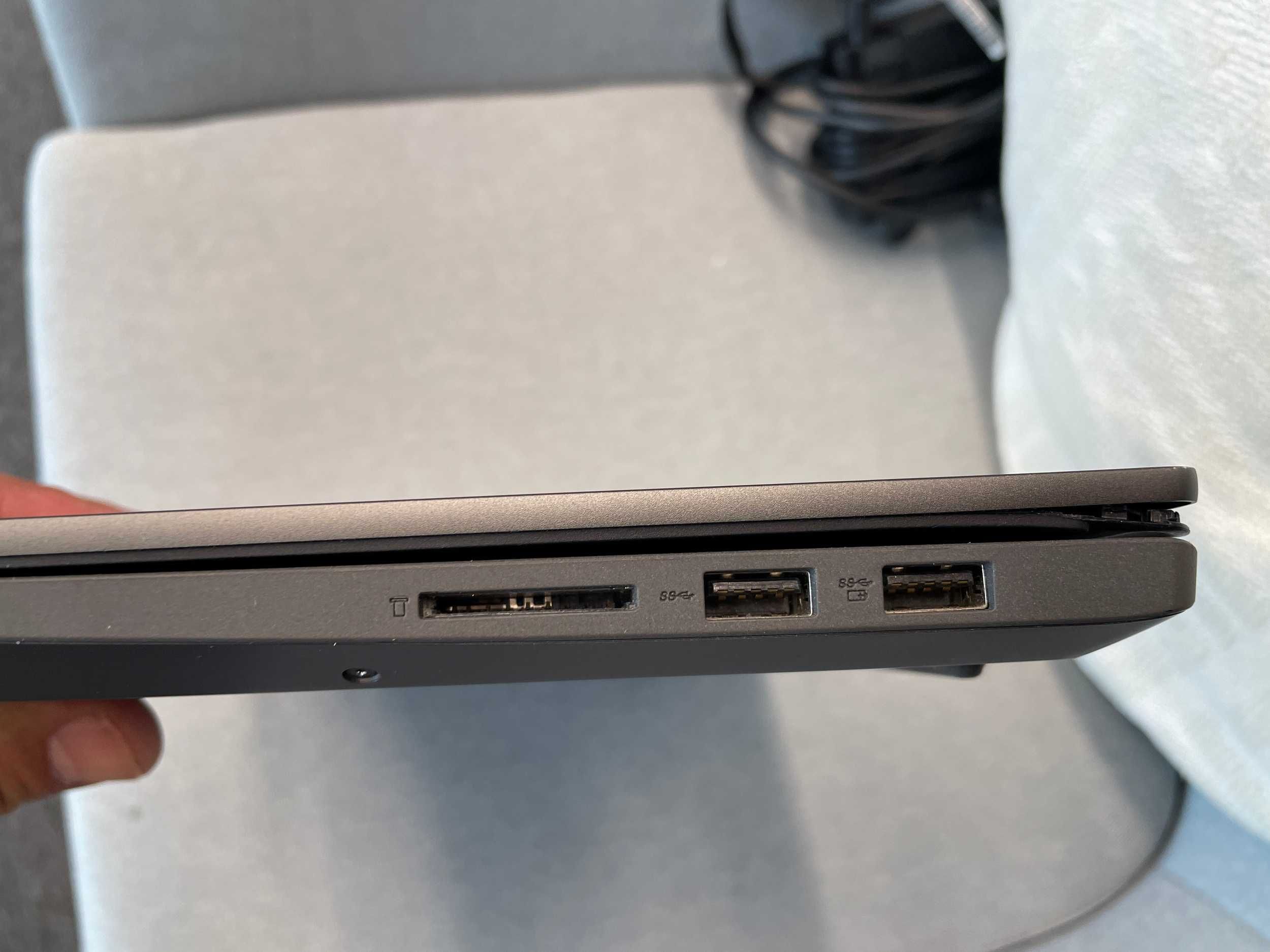 Лаптоп 14" Lenovo IdeaPad 5 14IIL05 (счупена панта на горния капак)