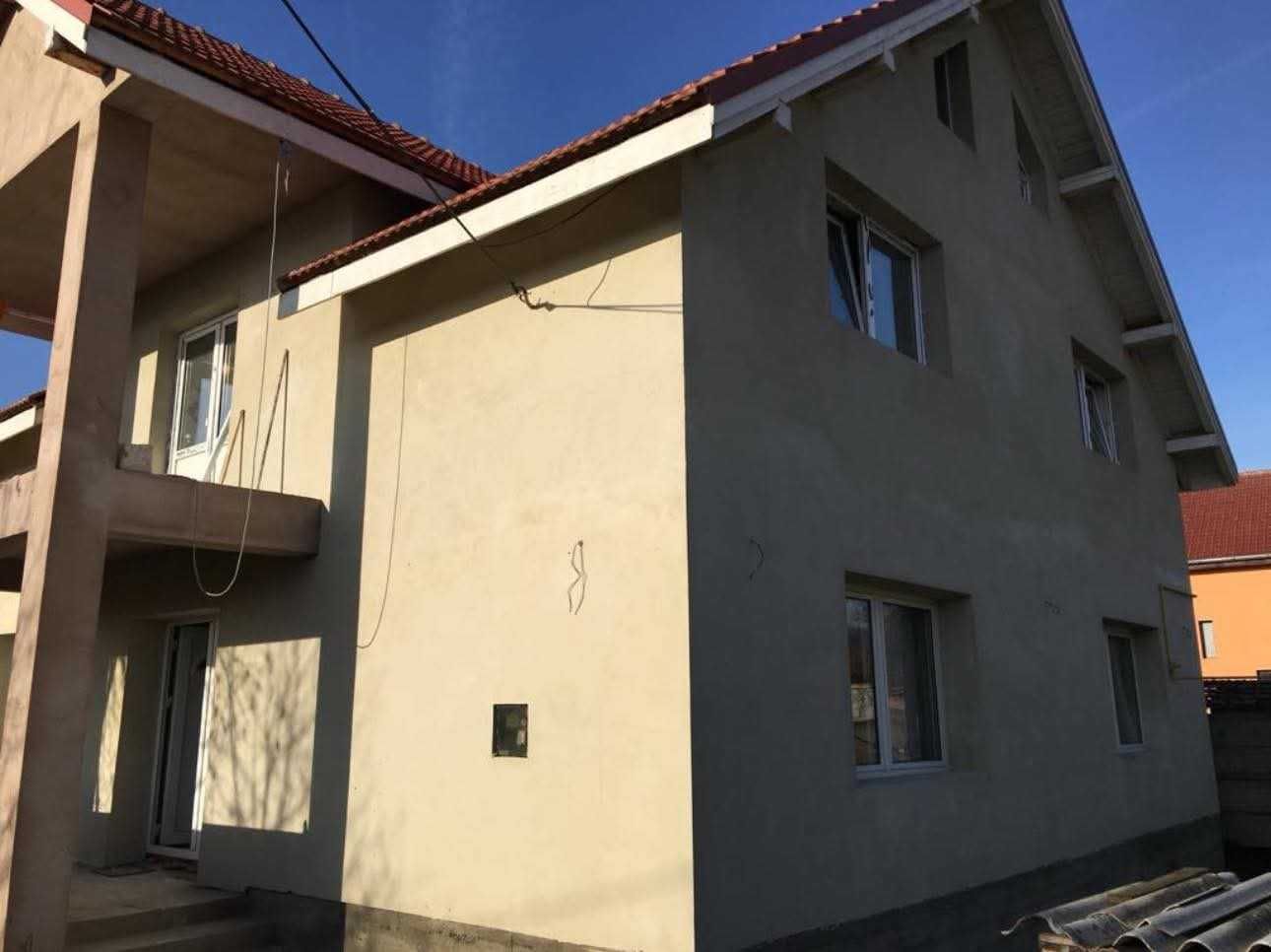Vând casă în Hațeg