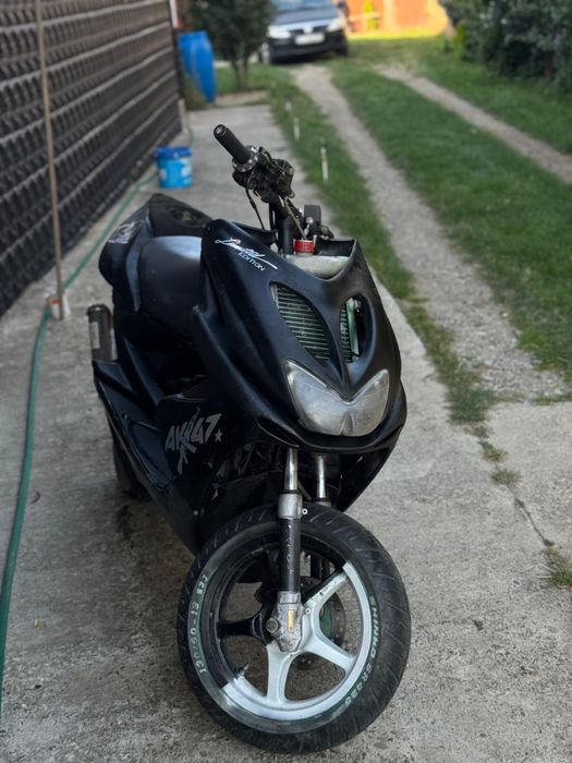 Vând Yamaha aerox
