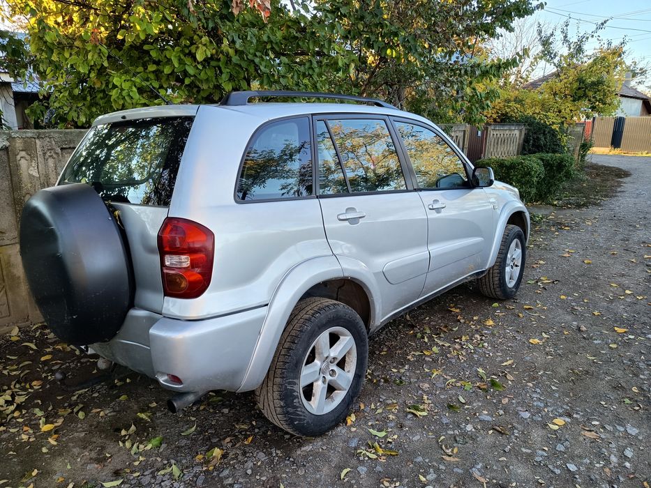 Vând Toyota RAV4 sau schimb cu Logan