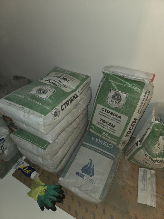 Стяжка цементный в мешках