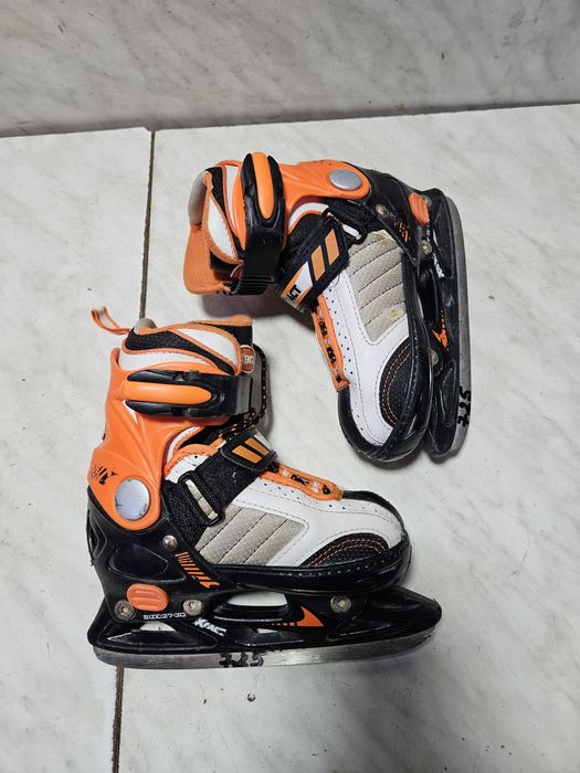 Patine gheata 725 reglabile marime  27-28-29-30 .