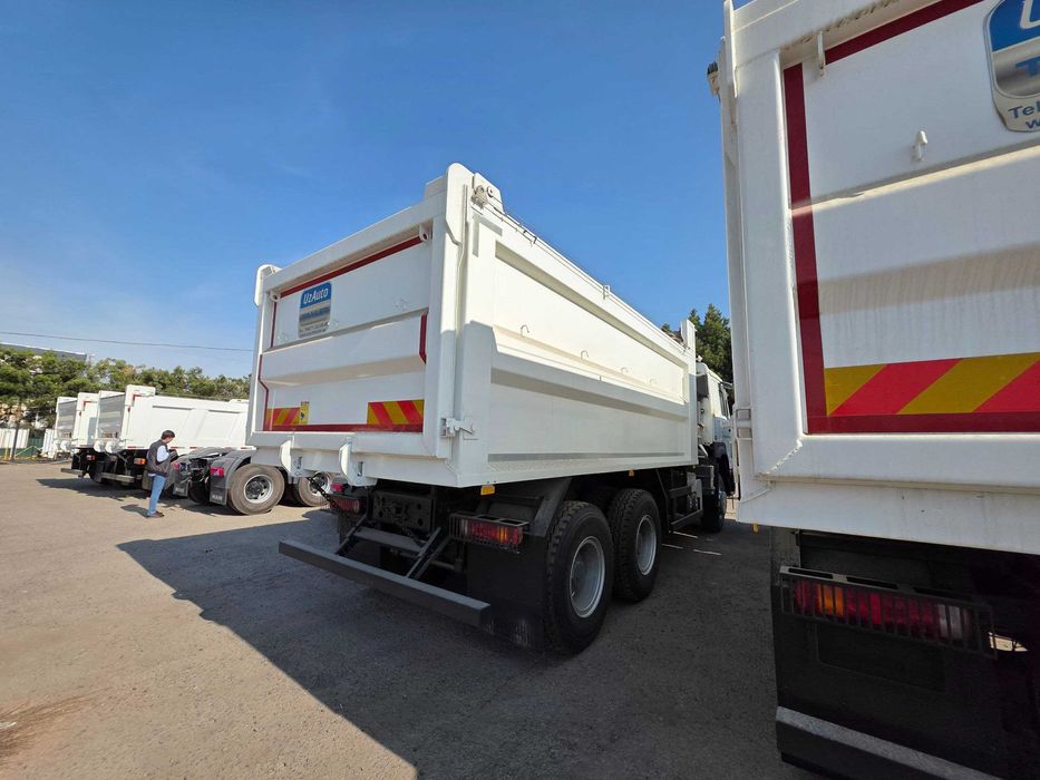 Хово самосвал 25 тонналикзавод Метан газлик, 10 тонналик Дизель.