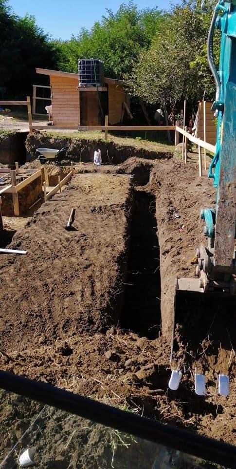 inchiriez miniexcavator 2,7 t
