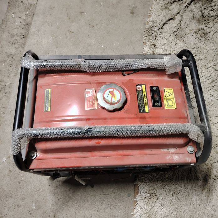 Бензиновый генератор