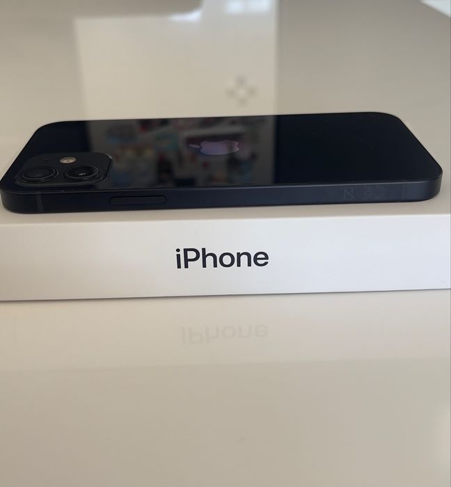 Apple iPhone 12 128GB в Перфектно състояние - Син