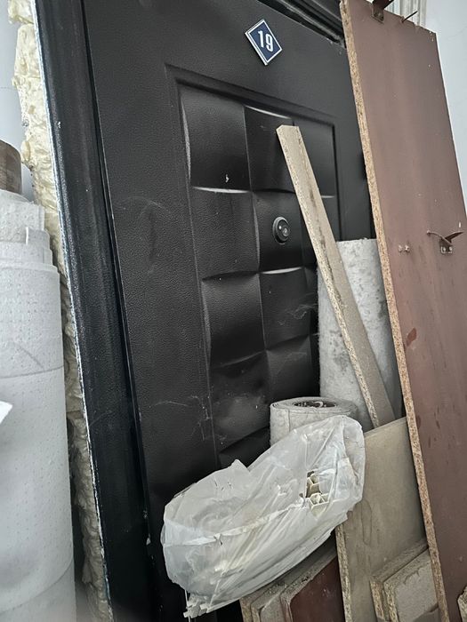 Продам дверь металлический