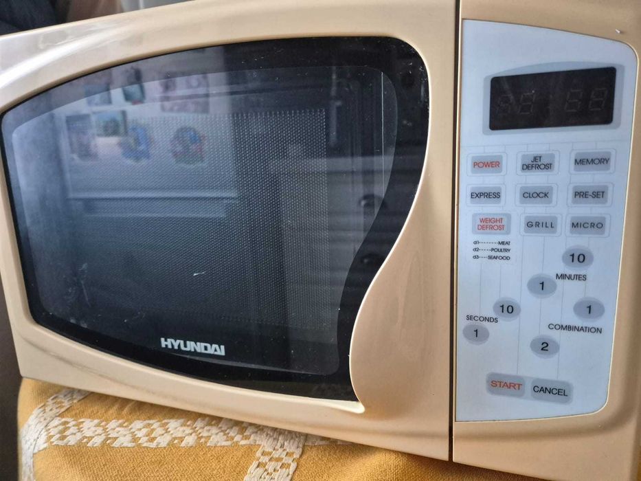 Vand microunde in stare perfecta de functionare