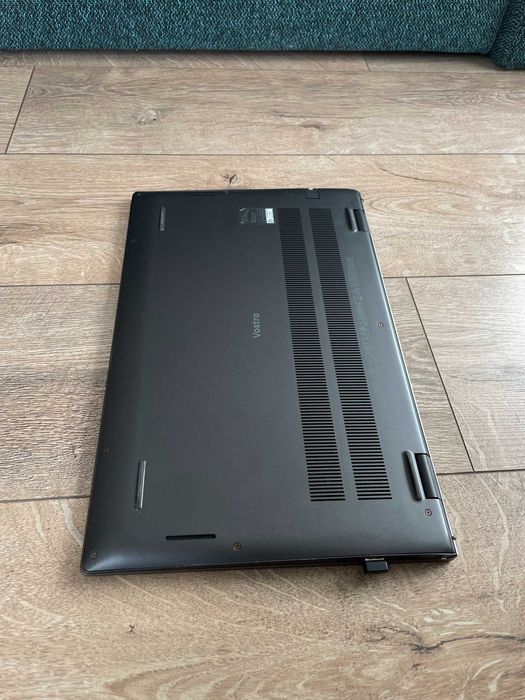 Лаптоп Dell 5510 i5 11th Gen, 16 RAM, Ultrabook