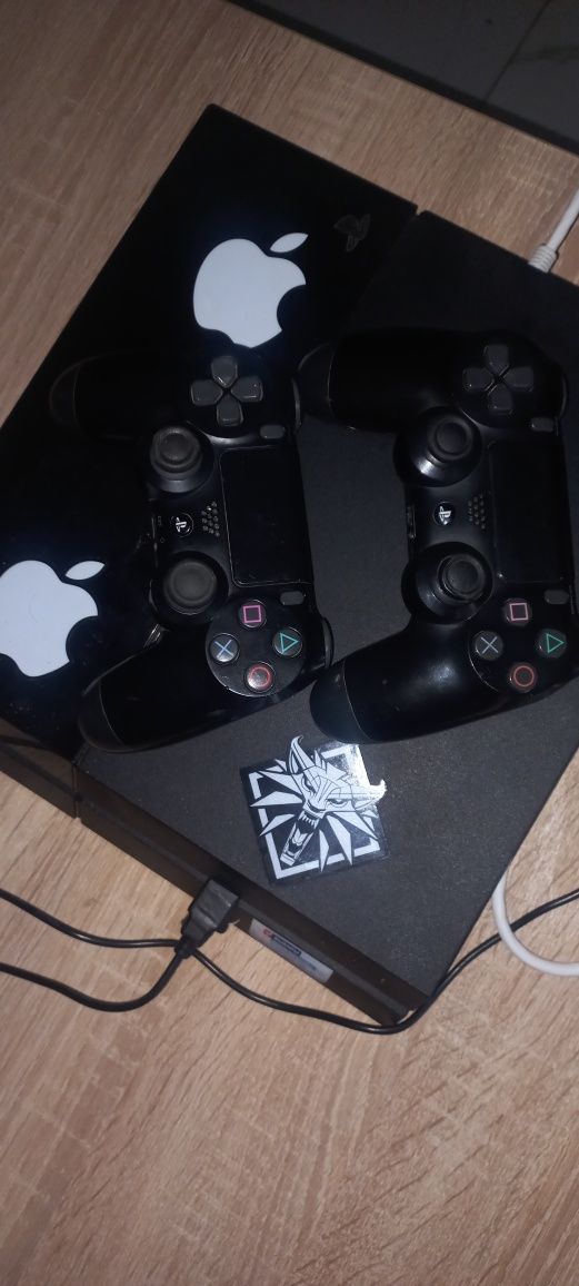 Ps4 fat sotiladi vizom qilingan Gold hen qilingan tayyor