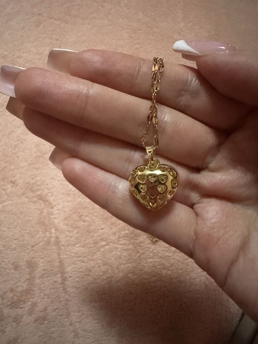 Дамско колие от стомана