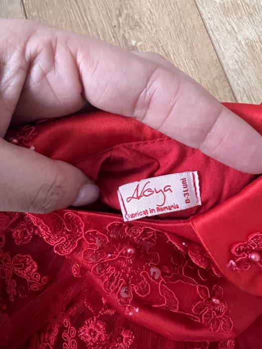 Noua! Rochie elegantă din dantela roșie! Noya Baby