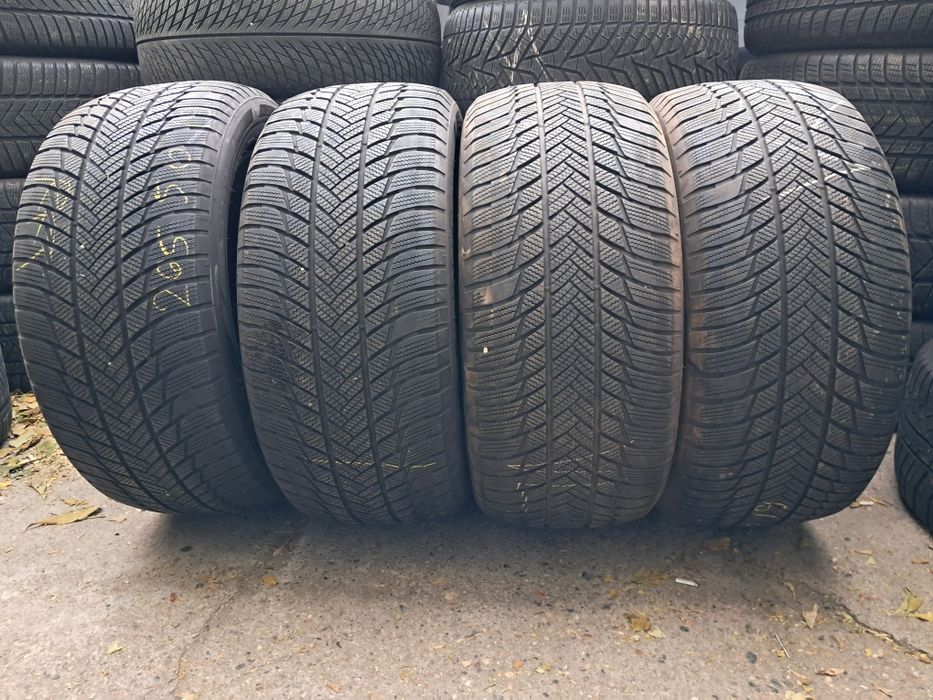 Anvelope second iarna 265 50 R19 Bridgestone *RSC RFT