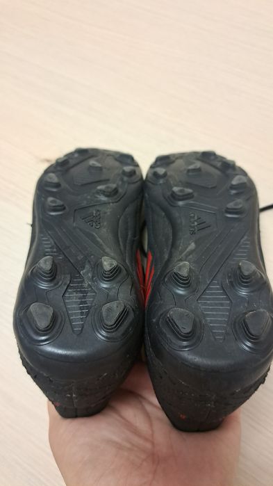 Adidași Adidas cu crampoane