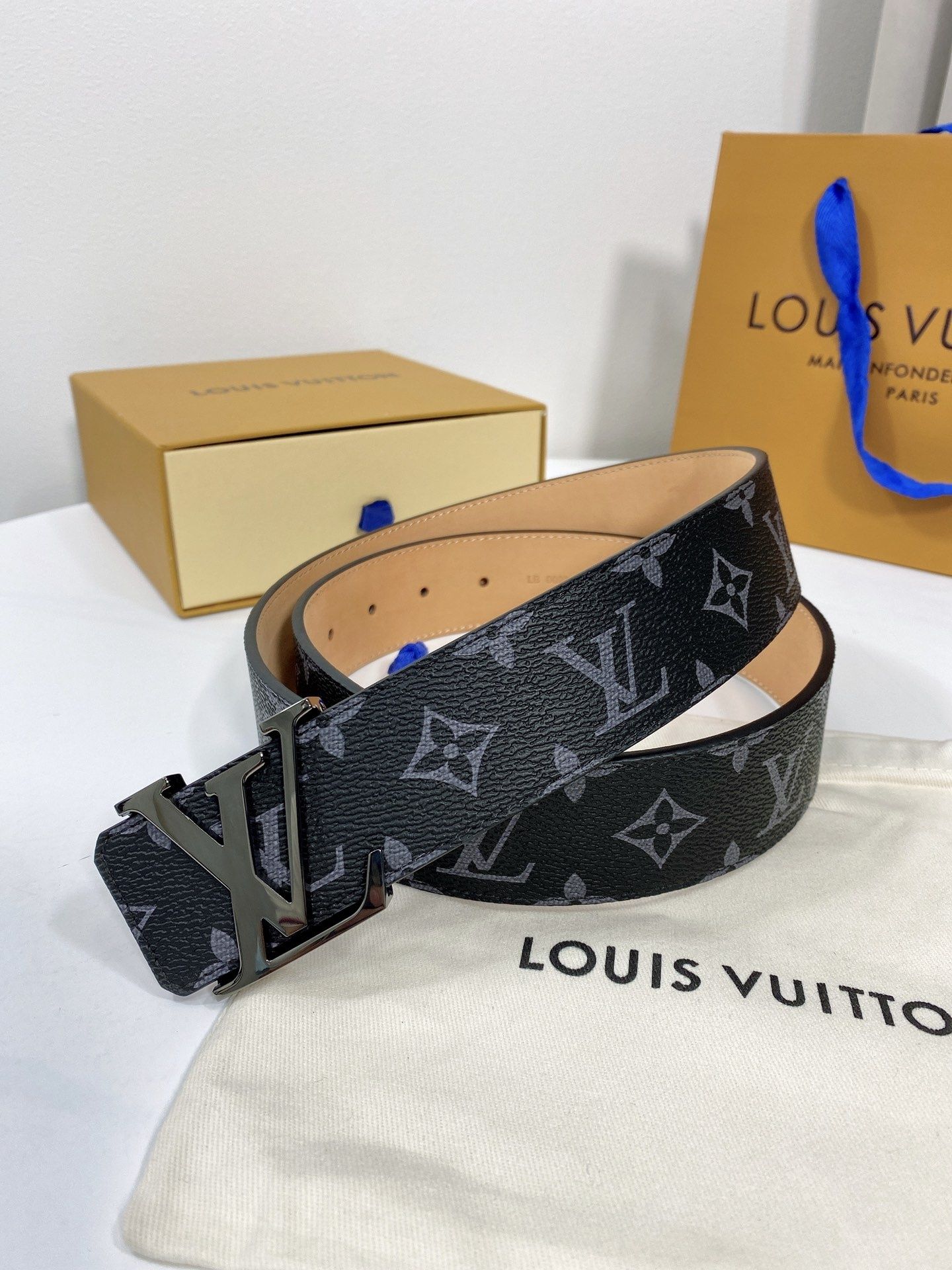 Curele Louis Vuitton LV