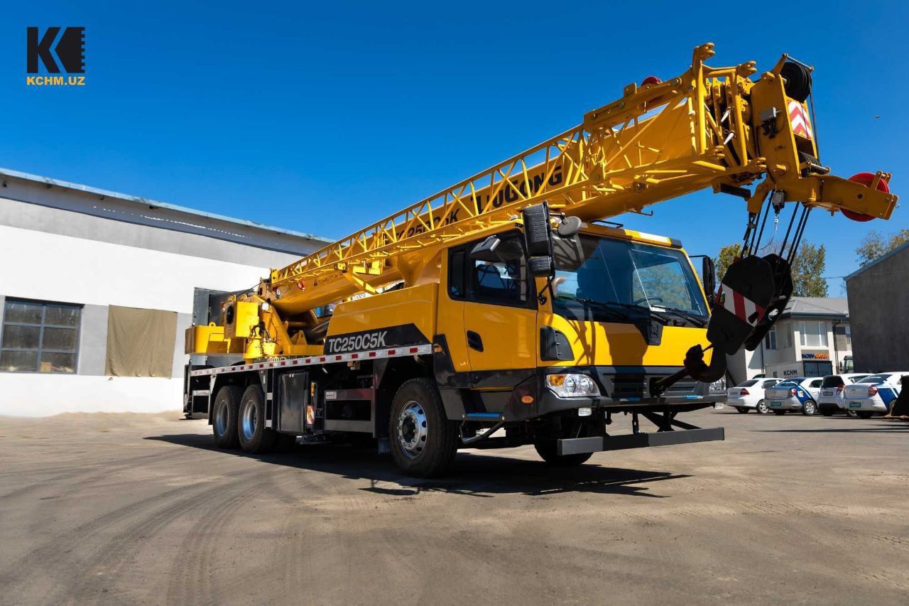 Авто кран хизмати xcmg 25т 41м