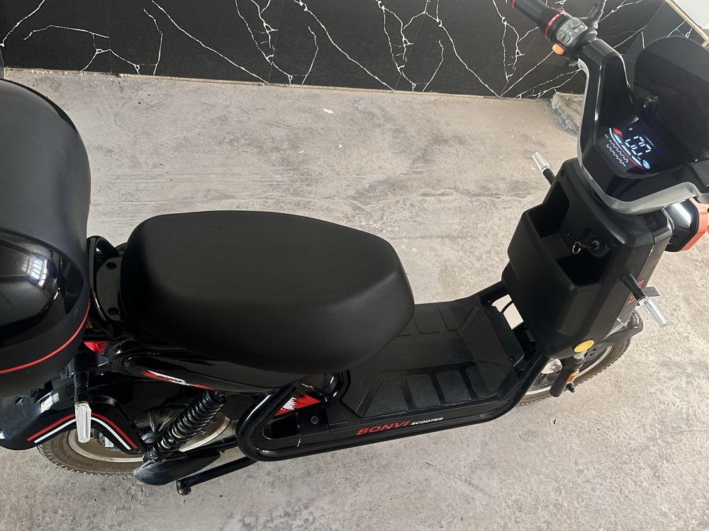 Skuter electro tozza