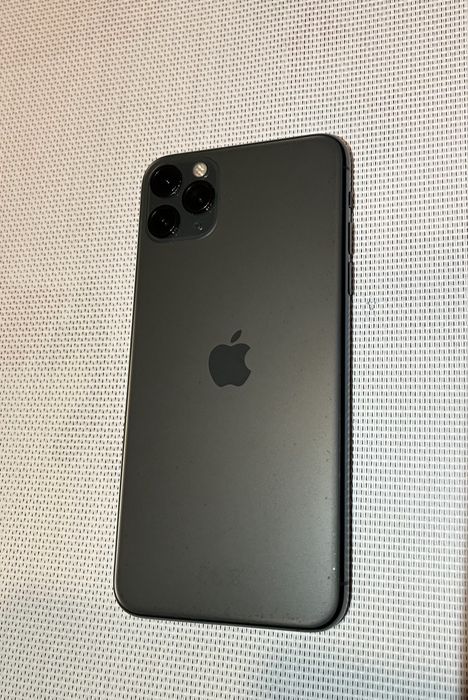Vând Iphone 11 Pro Max , 64GB , functional si gata de utilizare!