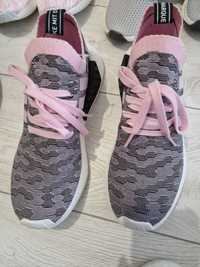 Adidas nr 39 pret 150 lei