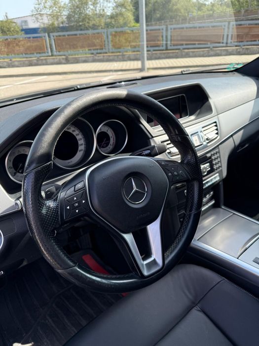 MERCEDES E220 - 2014