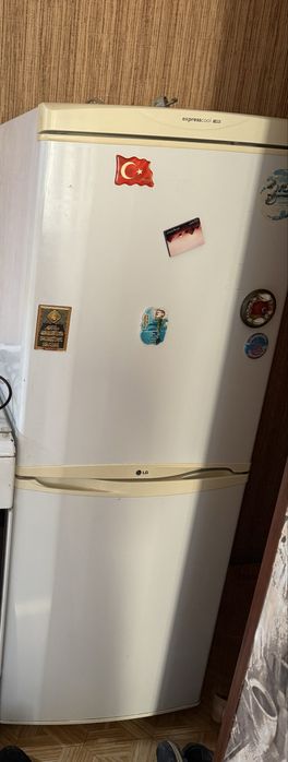 Продам холодильник в хорошем состоянии за 30000