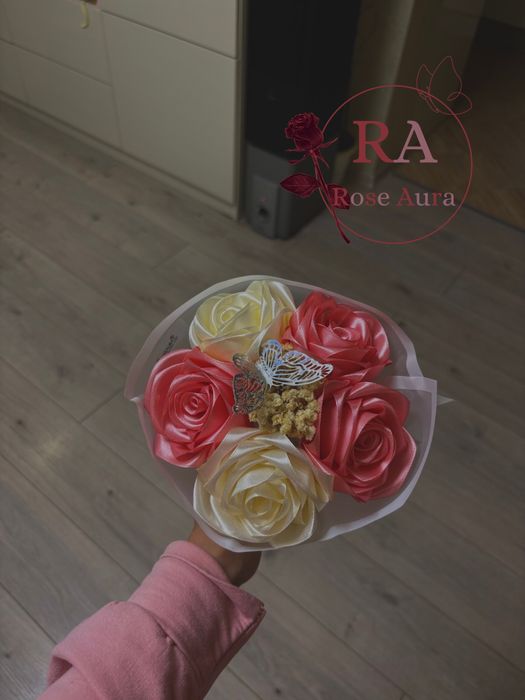 Ръчно изработени букети от сатен и фоам – Rose Aura – вечна красота