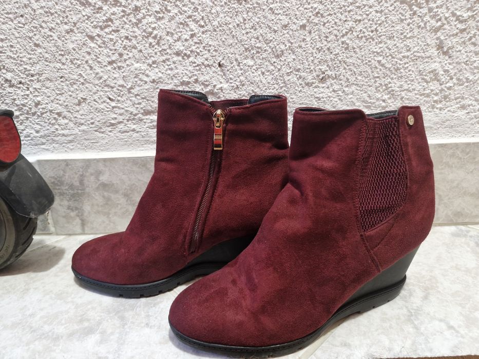 Дамски боти на Tendez, във винено червен цвят, номер 38