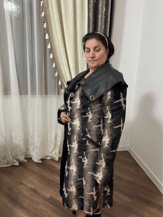 Плащь двух стороний срочное покупала в Турции