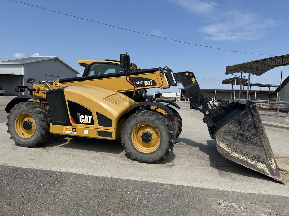 Incaractor frontal telescopic Caterpillar CAT TH 3510D ( manitou)