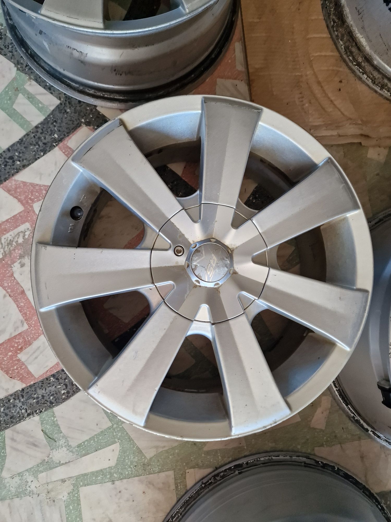 BMW E90/91  3та серия 16 цола ET 38  Volksvagen T5Замъка Ямбол