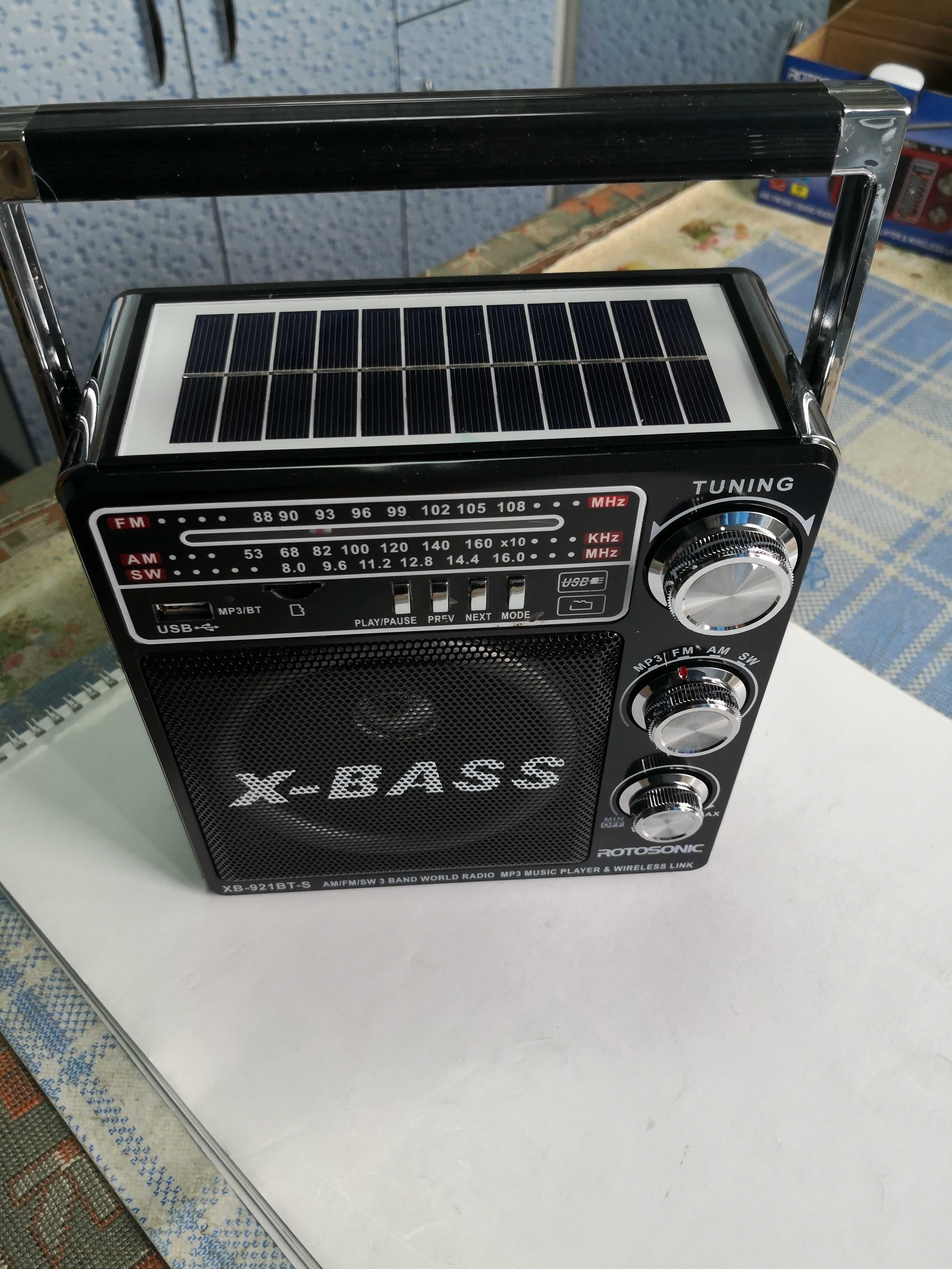 Radio mp3 portabil Rotosonic cu bluetooth si incarcare solara