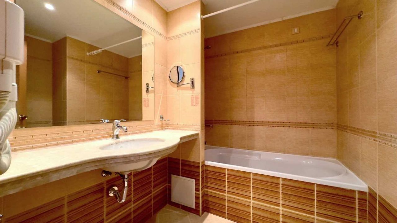Продава се Двустаен апартамент в к.к. Слънчев бряг - 84 кв.м за 977 €/кв.м - Снимка #9