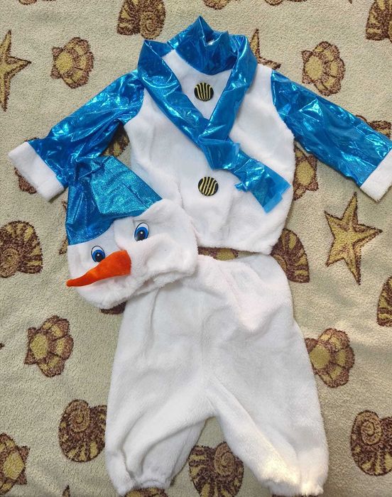 Продам детский новогодний костюм Снеговика